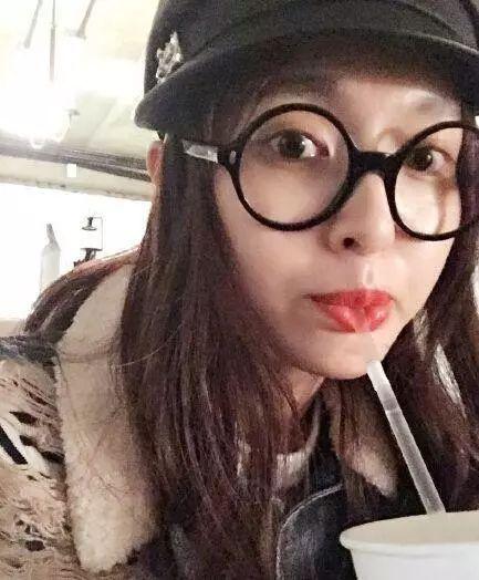 娱乐吃瓜酱自拍视频网站,揭秘网红自拍视频背后的趣味与魅力 第2张 娱乐吃瓜酱自拍视频网站,揭秘网红自拍视频背后的趣味与魅力 第2张
