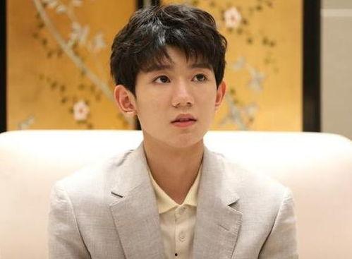娱乐吃瓜酱王源在线观看,娱乐吃瓜酱带你揭秘幕后故事