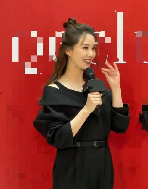 娱乐圈吃瓜爆料顶流,揭秘明星背后的情感纠葛 第2张 娱乐圈吃瓜爆料顶流,揭秘明星背后的情感纠葛 第2张