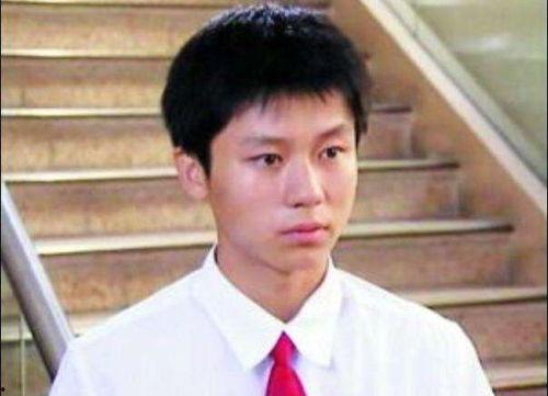 男生也吃瓜娱乐圈吗,男女皆可“吃瓜” 第2张 男生也吃瓜娱乐圈吗,男女皆可“吃瓜” 第2张