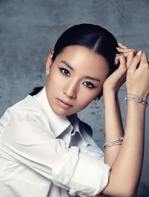 娱乐圈吃瓜女星是谁呀,揭秘那些年我们追过的“瓜” 第2张 娱乐圈吃瓜女星是谁呀,揭秘那些年我们追过的“瓜” 第2张