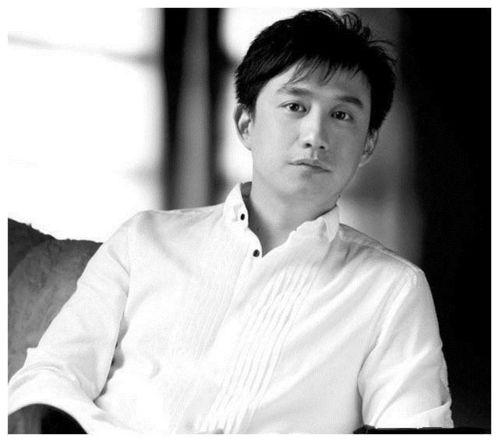 娱乐君吃瓜黄磊是谁呀视频,黄磊在“娱乐君吃瓜”视频中引发热议  第3张 娱乐君吃瓜黄磊是谁呀视频,黄磊在“娱乐君吃瓜”视频中引发热议  第3张
