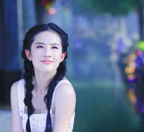 娱乐吃瓜君刘亦菲采访,揭秘娱乐圈女神的幕后故事  第2张 娱乐吃瓜君刘亦菲采访,揭秘娱乐圈女神的幕后故事  第2张