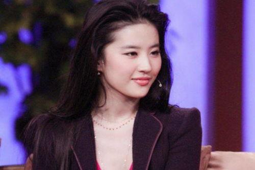 娱乐吃瓜君刘亦菲采访,揭秘娱乐圈女神的幕后故事  第3张 娱乐吃瓜君刘亦菲采访,揭秘娱乐圈女神的幕后故事  第3张