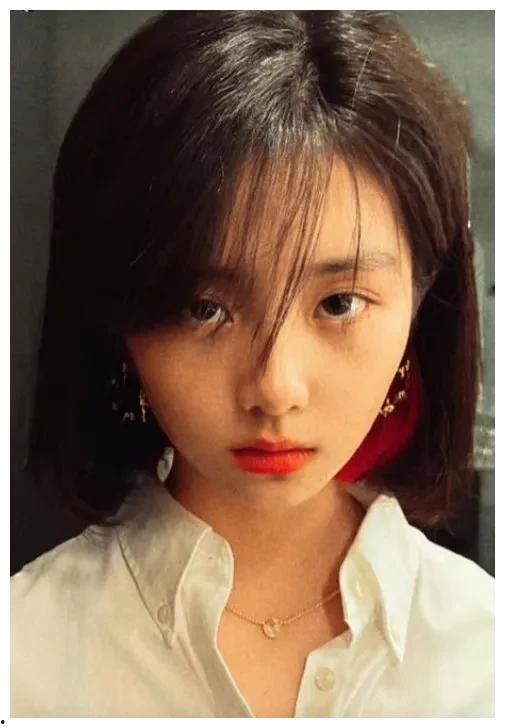 娱乐圈吃瓜小姐姐,揭秘“吃瓜小姐姐”的幕后故事 第3张 娱乐圈吃瓜小姐姐,揭秘“吃瓜小姐姐”的幕后故事 第3张