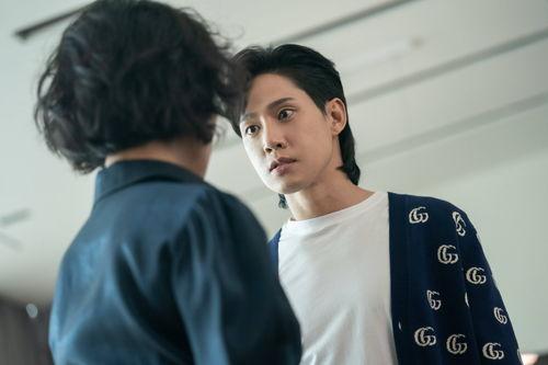 娱乐吃瓜配音演员是谁,幕后声音背后的故事