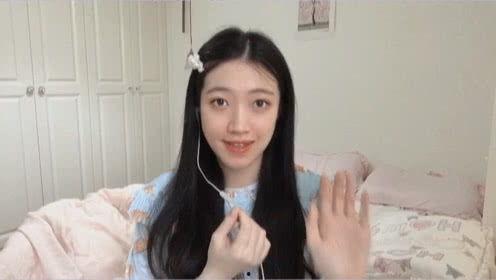 娱乐吃瓜酱扮演英语老师,From Gossip to Grammar: The Unexpected Journey of an English Teacher in the World of Entertainment