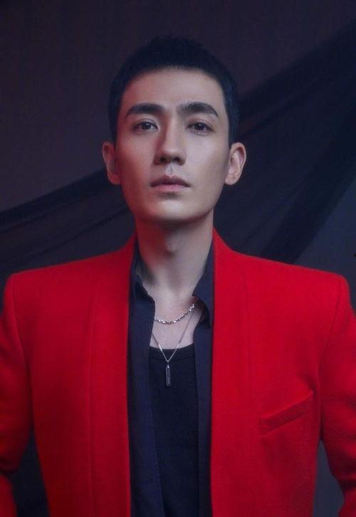 娱乐圈吃瓜朱一龙,娱乐圈吃瓜界的“瓜王”  第3张